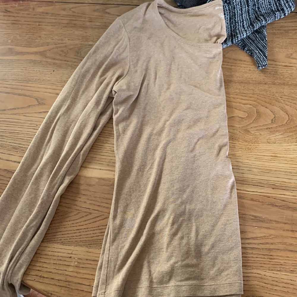 Sweater - Picture 2 of 3